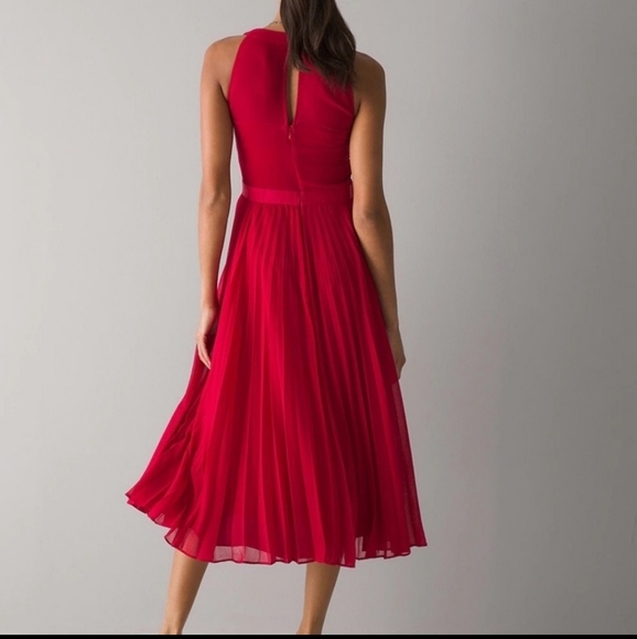 🆕️ White House Black Market Red Pleated Dress - Picture 4 of 9